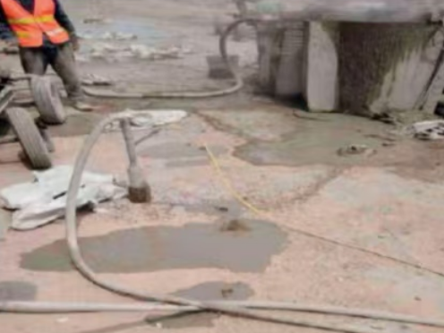 安义水泥混凝土路面板底注浆技术 路面脱空注浆整治方案